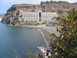 Slideshow of views of the Costa Mogan